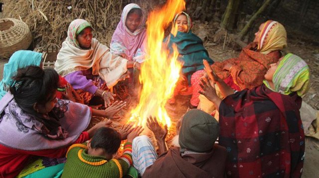 সাদুল্লাপুরে শীত নিবারণের আগুনে দগ্ধ হয়ে গৃহবধূর মৃত্যু